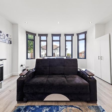 Comfy 1Bdr - 30Mins To Central Ldn - Parking The Hyde Exterior foto