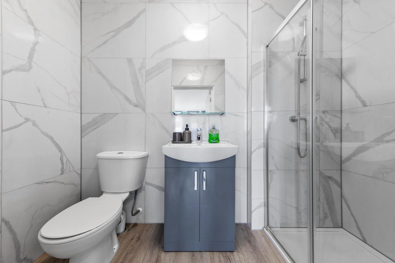 Comfy 1Bdr - 30Mins To Central Ldn - Parking The Hyde Exterior foto